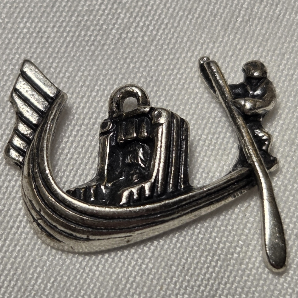 Silver Gondola Charm Pendant